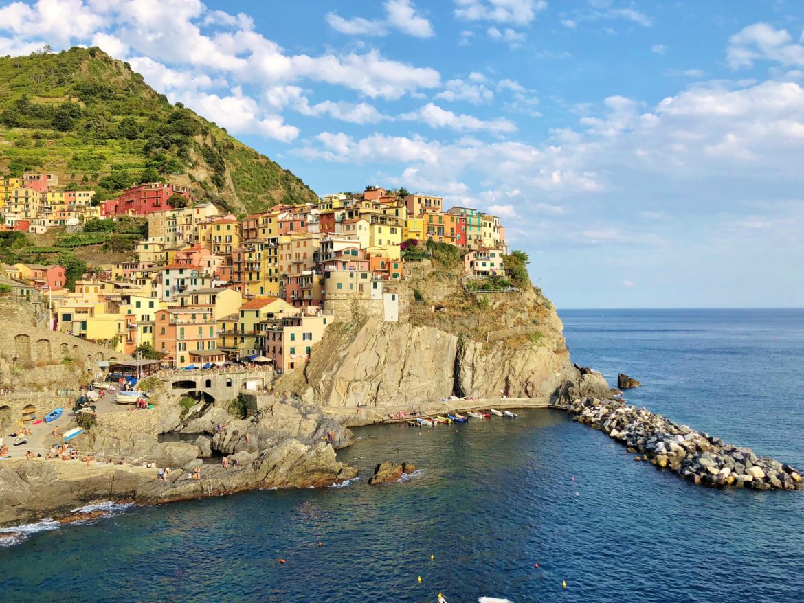 Reachinghot travelblogger in Manarola, Cinque Terre