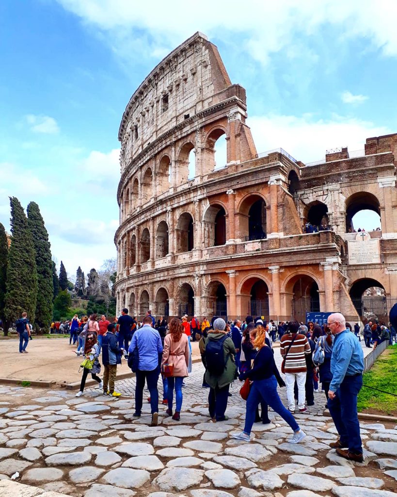 Reachinghot visiting Colosseum in Rome