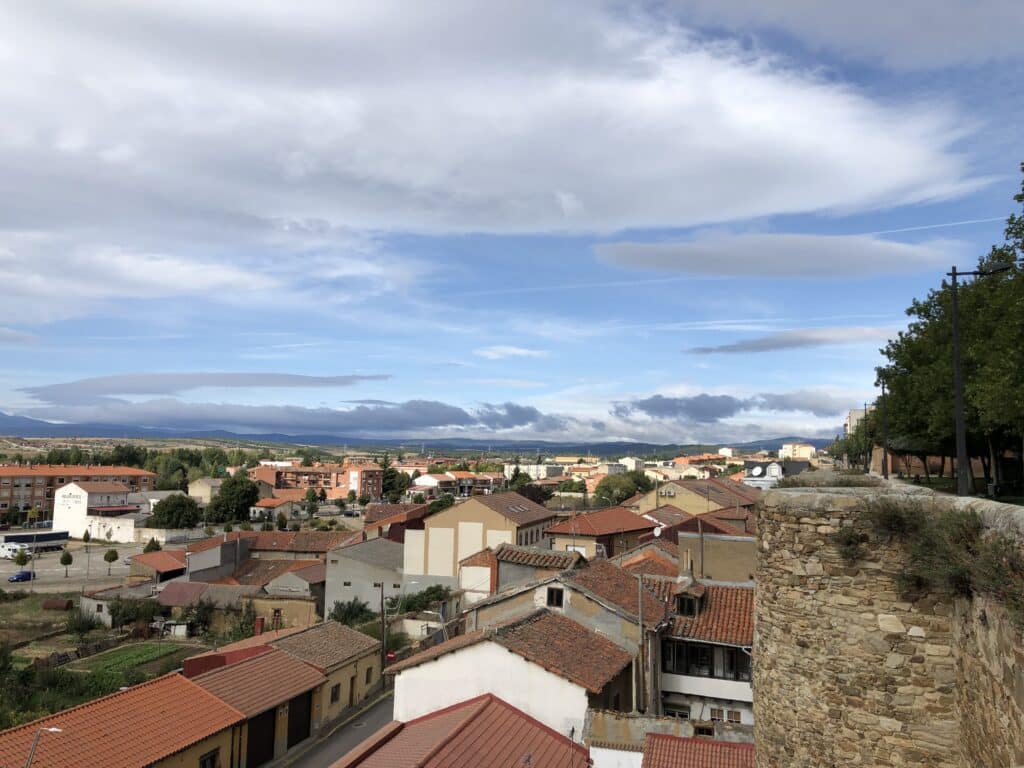 Viewpoint to see over Astorga on the top of the city walls